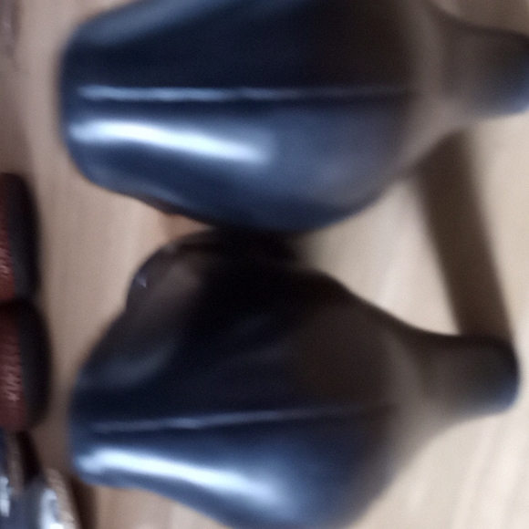 Aerosoles size 7m new without Tags. Black .very comfy. - Picture 2 of 3